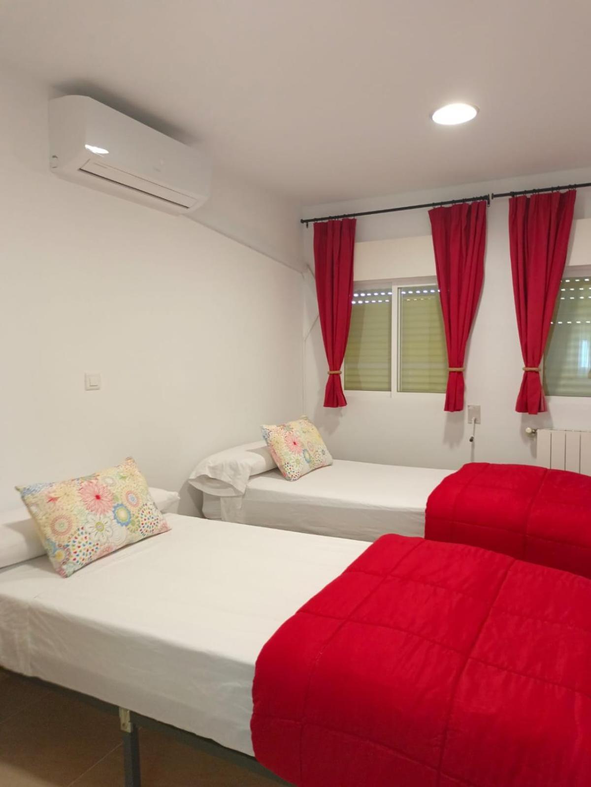 Albergue De Лухар Экстерьер фото